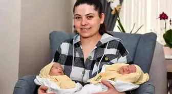 Esenyurtlu Üçüzlerin Bez ve Mama Masrafını İki Yıl Boyunca Belediye Karşılayacak