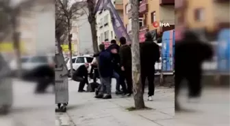 Hırslarını alamayıp yerde tekmelediler: Kargo çalışanlarına meydan dayağı kamerada