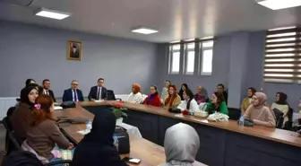 Müdür Akyol öğretmenlere ders verdi