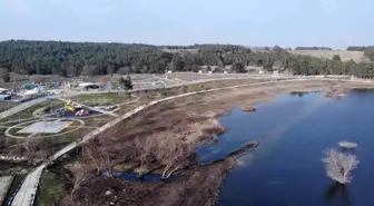 Yaşanan kuraklık Pelitözü Göleti'nde suların çekilmesine neden oldu