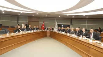 Bakan Kirişci, KKTC'li mevkidaşı ile görüştü