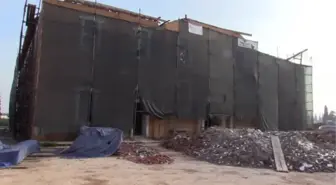 Tarihi okulda restorasyon çalışmaları sürüyor