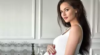 Fahriye Evcen doğum yaptı mı? Bebeklerine ne isim verdiler? Fahriye Evcen kimdir?