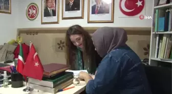 Tek başına 7 yılda farklı ülkeden 4 bin 500 öğrenciye Türkçe öğretti