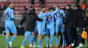 Trabzonspor, Ümraniyespor'u 4-1 mağlup ederek Türkiye Kupası'nda çeyrek finale yükseldi