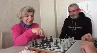 ÜRETKEN BİLGE YAŞLILAR, YAŞLILIĞIN YOL HARİTASINI ÇİZİYOR