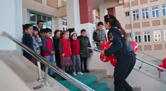 Yozgat'ta Bir Öğretmen, Öğrencilerine Harfleri Ayrı Etkinlikler Düzenleyerek Öğretti