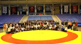 Genç güreşçiler Aydın'ı temsil etmek için mindere çıktı