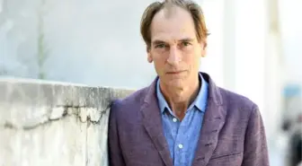 Julian Sands kimdir? Kaç yaşında, nereli, mesleği ne? Julian Sands hangi filmlerde oynadı?