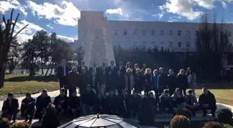 Milletvekili Güneş öğrencileri TBMM'de gezdirdi