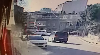 16 yaşındaki çocuk izinsiz aldığı arabayla kaza yaptı: 3 yaralı