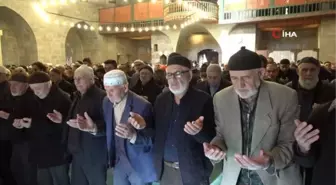 Camilerde kar ve yağmur duası