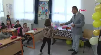 MANİSA'DA 263 BİN ÖĞRENCİ KARNE ALDI