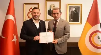 Okan Buruk ve Ayhan Akman, Galatasaray Kulübü üyesi oldu