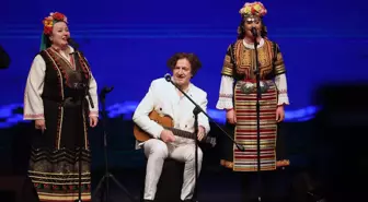 Ünlü sanatçı Goran Bregovic Türkiye Yüzyılı şarkısına eşlik etti