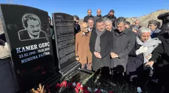Kamer Genç vefatının 7. yılında mezarı başında anıldı