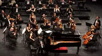 Eskişehir Büyükşehir Belediyesi Senfoni Orkestrasından Görkemli Konser