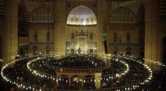 Yarın kandil mi? Kandil gecesi ne zaman, hangi gün? Regaip kandili yarın mı?