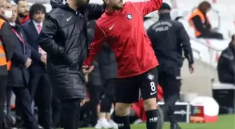 Altay'da Zeki kartları temizledi
