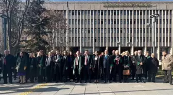 Ankara'da Avukatlar, Tehlike Altındaki Meslektaşları İçin Yürüdü: 'Adalet, Demokrasi ve Daha İyi Bir Dünya İçin Yaşamlarımızı Ortaya Koymaktan...