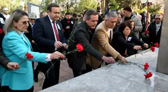 Demokrasi Şehitleri Kuşadası'nda Anıldı