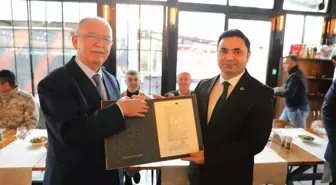 Akhisar Belediyesi'nden, Akhisar Kaymakamı Sabit Kaya İçin Veda Yemeği