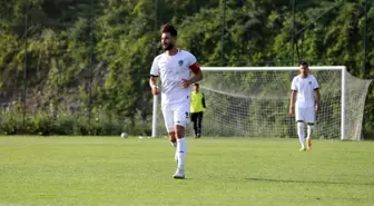 Kaptan başladığı sezonda önce kaptanlığından sonra sözleşmesinden oldu