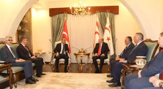 KKTC Cumhurbaşkanı Ersin Tatar, Milli Eğitim Bakanı Mahmut Özer'i kabul etti