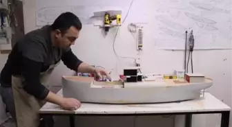 Bandırma Vapuru'nun 40 kat küçük birebir maketini yapıyor