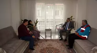 Havran Kaymakamı Özderin şehit ailesini ve gaziyi ziyaret etti