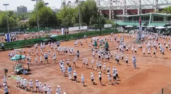 Tezcan Karakuş Candan'dan Ankara Tenis Kulübü'nün Yıkılmasına Tepki: 'Bu Kentsel Cinayet ile Aramızdan Alınan Cumhuriyet'in Modern Mimarlık Eserini...
