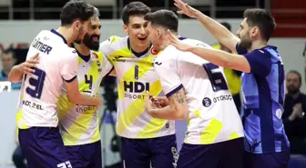 AXA Sigorta Efeler Ligi: Fenerbahçe HDI Sigorta: 3 Türşad : 0