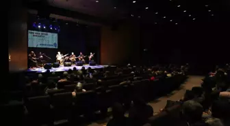 Bağlama ustası Cengiz Özkan Eyüpsultanda konser verdi