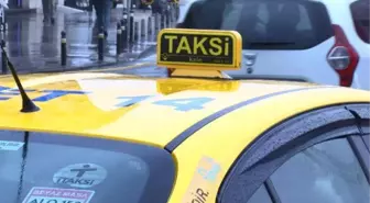 Taksilerde 'akıllı tepe lambası' tartışması