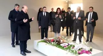 Bakan Bilgin, Denktaş ve Küçük'ün anıt mezarlarını ziyaret etti