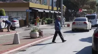 Yaşlı turistler yazın ülkelerinde, kışın Alanya'da