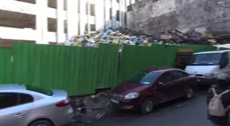 Davutpaşa'daki Maytap Atölyesi Patlamasında Hayatını Kaybedenler Anıldı: 'İş Cinayetleri Son Bulana Dek Haykırmaya Devam Edeceğiz'