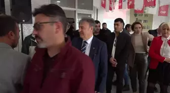 Bornova'da CHP'ye 300 Kişilik Katılım
