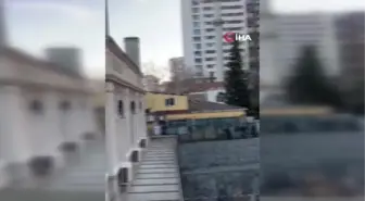 Kadıköy'de atıl durumda olan eski polis merkezinde yangın