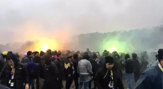 Fenerbahçeli taraftarlar TFF'yi protesto için Riva'ya akın etti