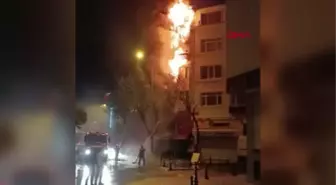 İSTANBUL-FATİH'TE RESTORANIN BACASINDAN ÇIKAN ALEVLER İŞ HANINI SARDI