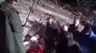 7,7 Büyüklüğündeki Deprem, 10 İli Vurdu... Elbistan'da Enkaz Altında Kalan Bir Öğretmen Kurtarıldı