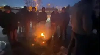 7,7 Büyüklüğündeki Deprem 10 İli Vurdu... Malatya'da Yeşilyurt Hasan Çalık Devlet Hastanesi Tahliye Edildi