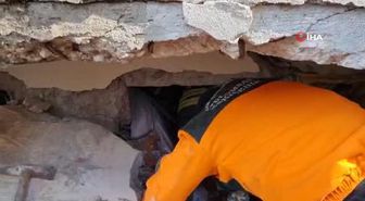 4 yaşındaki Gül İnal, 6 saatlik çalışma sonucunda sağ salim enkazdan çıkartıldı