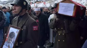 Depremde hayatını kaybeden baba ve oğul toprağa verildi