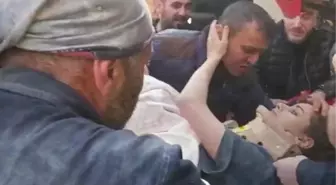 17 yaşındaki Eylül enkazdan 38 saat sonra çıkarıldı! Babası kızına sarılıp ağladı