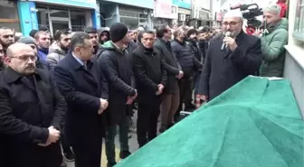 Depremde hayatını kaybeden Akbayrak Trabzon'da son yolculuğuna uğurlandı