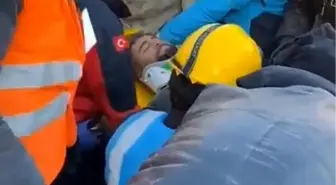 78 saatin sonunda enkazdan tekbirlerle çıkarıldı