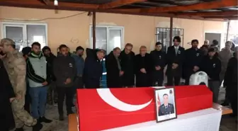 Depremde enkazda kalan 2'si çocuk 10 kişi, Ordu'da toprağa verildi (2)