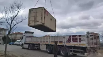 Edirne'den deprem bölgesine 3 TIR ve 4 kamyon dolusu tıbbi yardım
